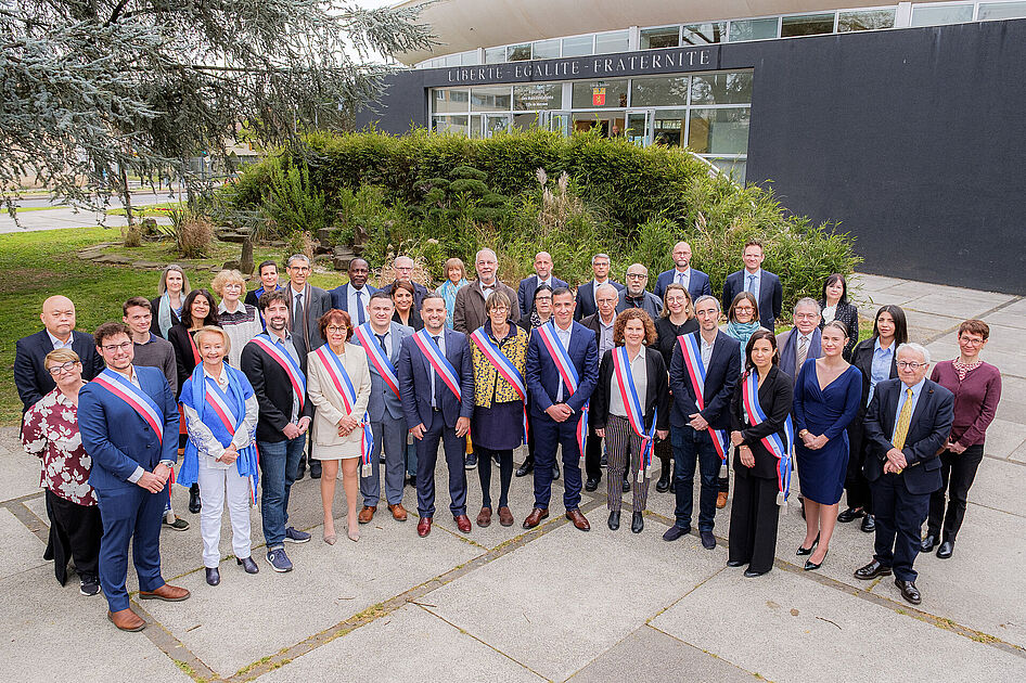 Issam Benzeghiba élu maire de Meyzieu : un nouveau Conseil municipal en place