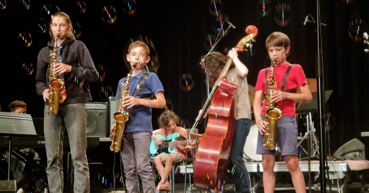 80 enfants, ados et adultes réunis pour un Jazz Day très réussi à la salle des fêtes de Meyzieu