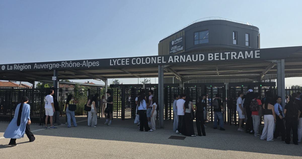 Lycée de Meyzieu : la salle polyvalente ne serait finalement pas renommée Imane Khelif