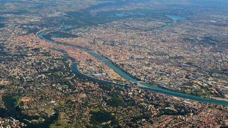 Immobilier à Meyzieu en 2026 : prix au m², loyers et tendances du marché
